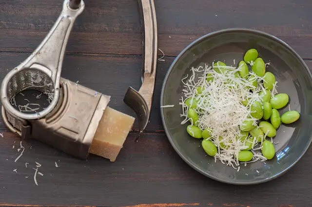 Los mejores sustitutos fáciles del queso parmesano